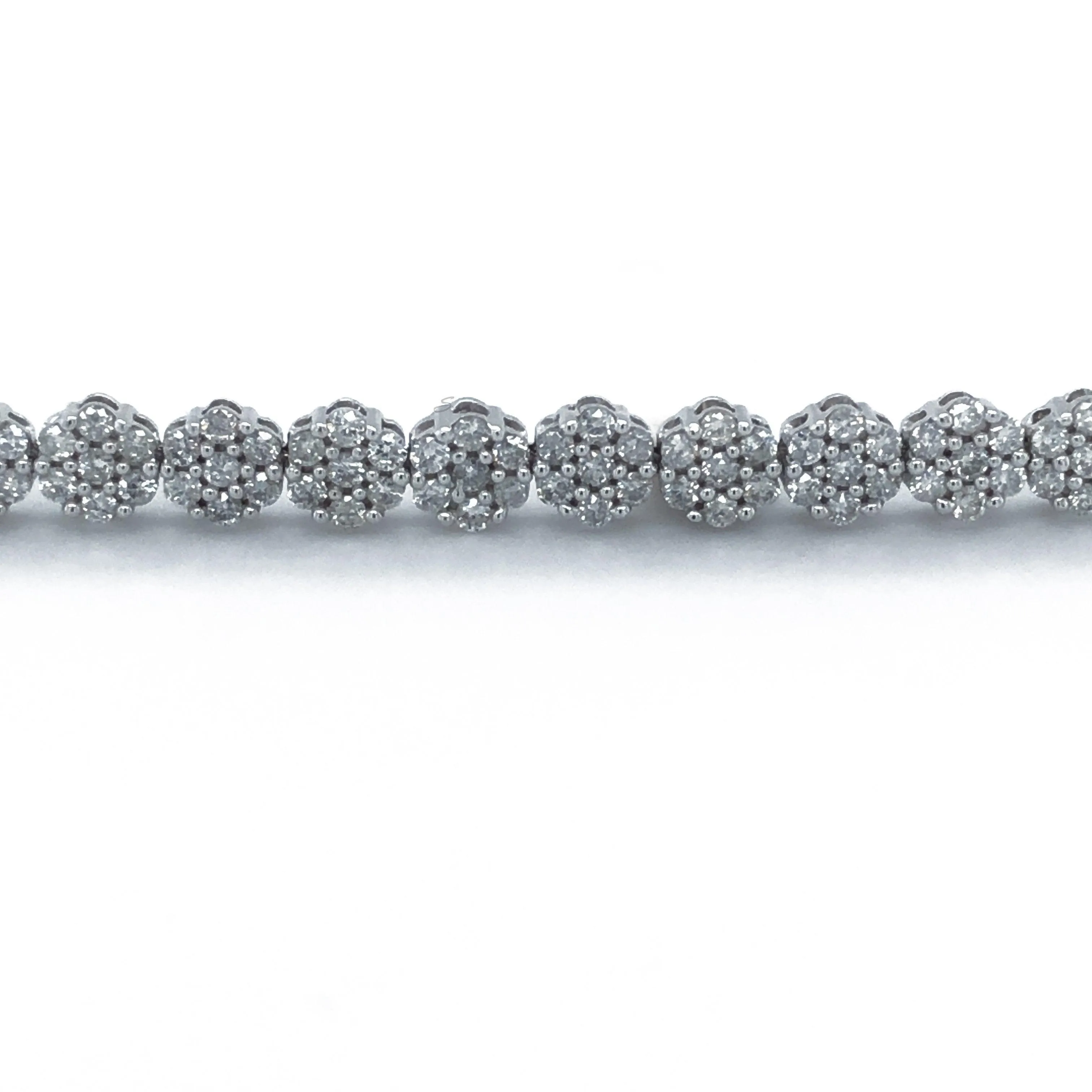 10k White Gold 3.00TDW Diamond Illusion Flower Tennis Bracelet