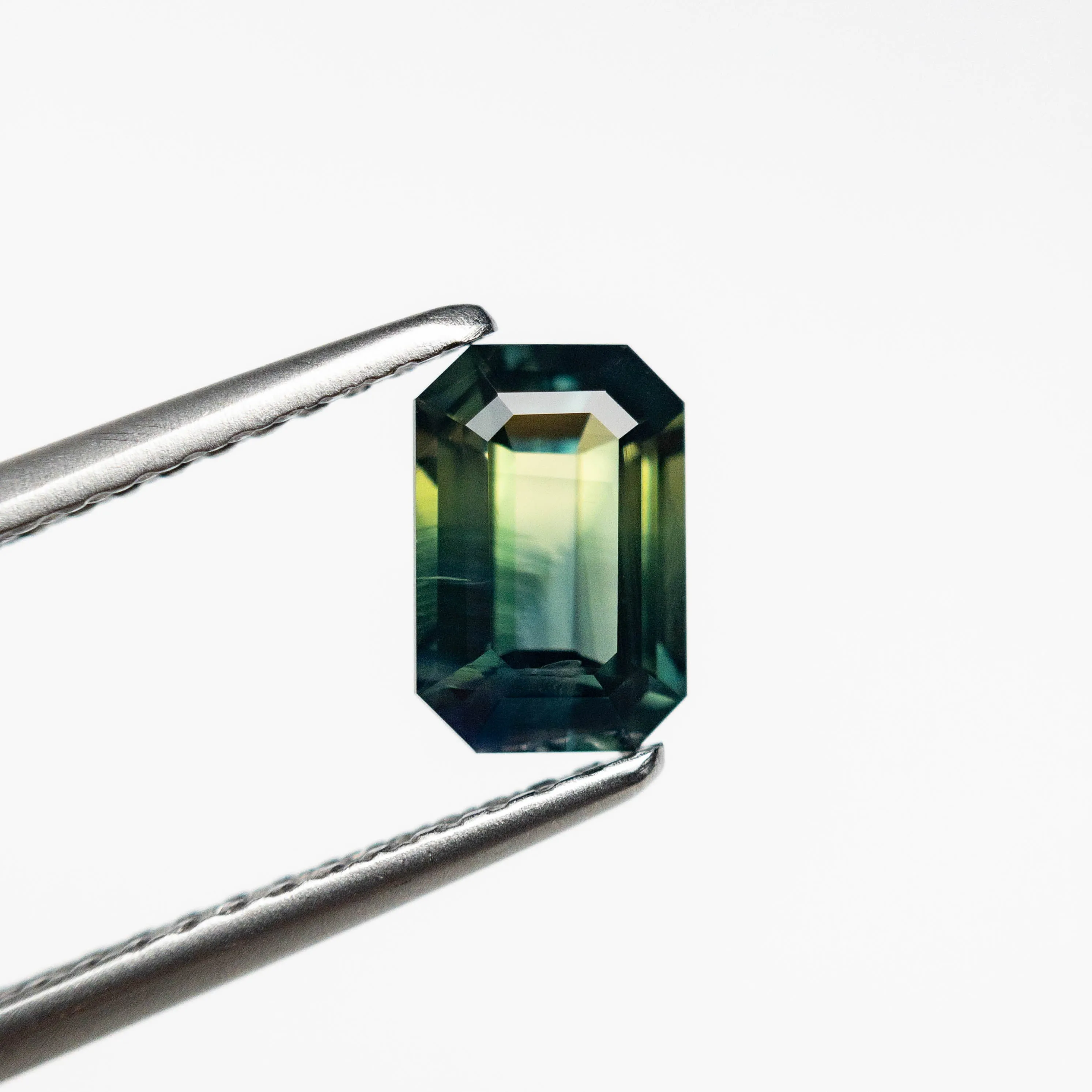 1.11ct 7.08x4.75x3.08mm Cut Corner Rectangle Step Cut Sapphire 23437-33