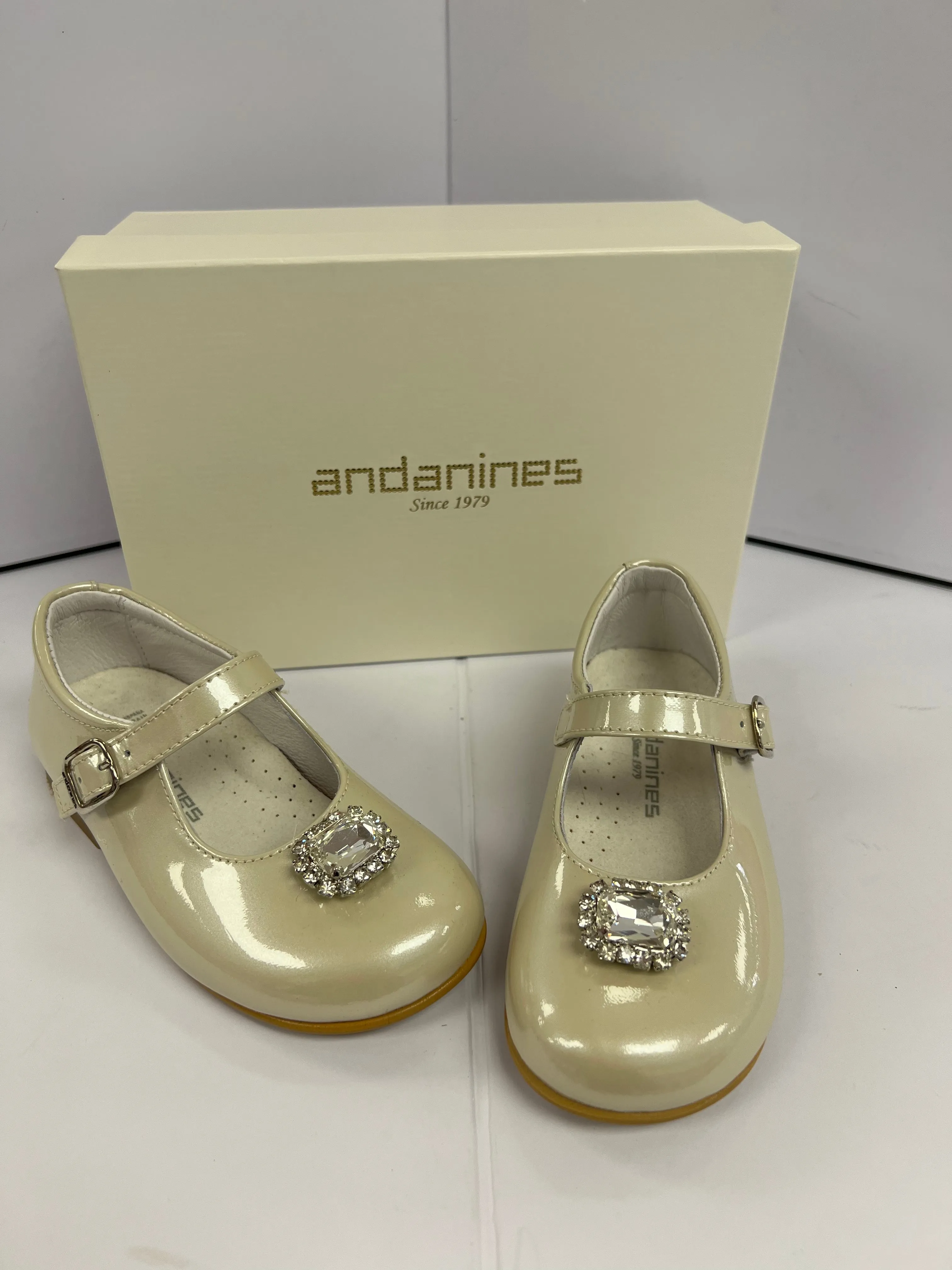 221600 Gold Jewel by Andanines