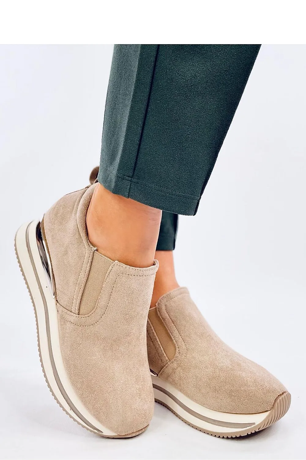 Buskin low shoes