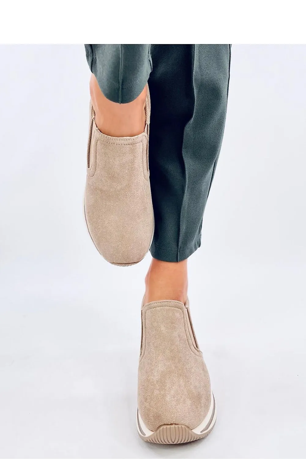 Buskin low shoes