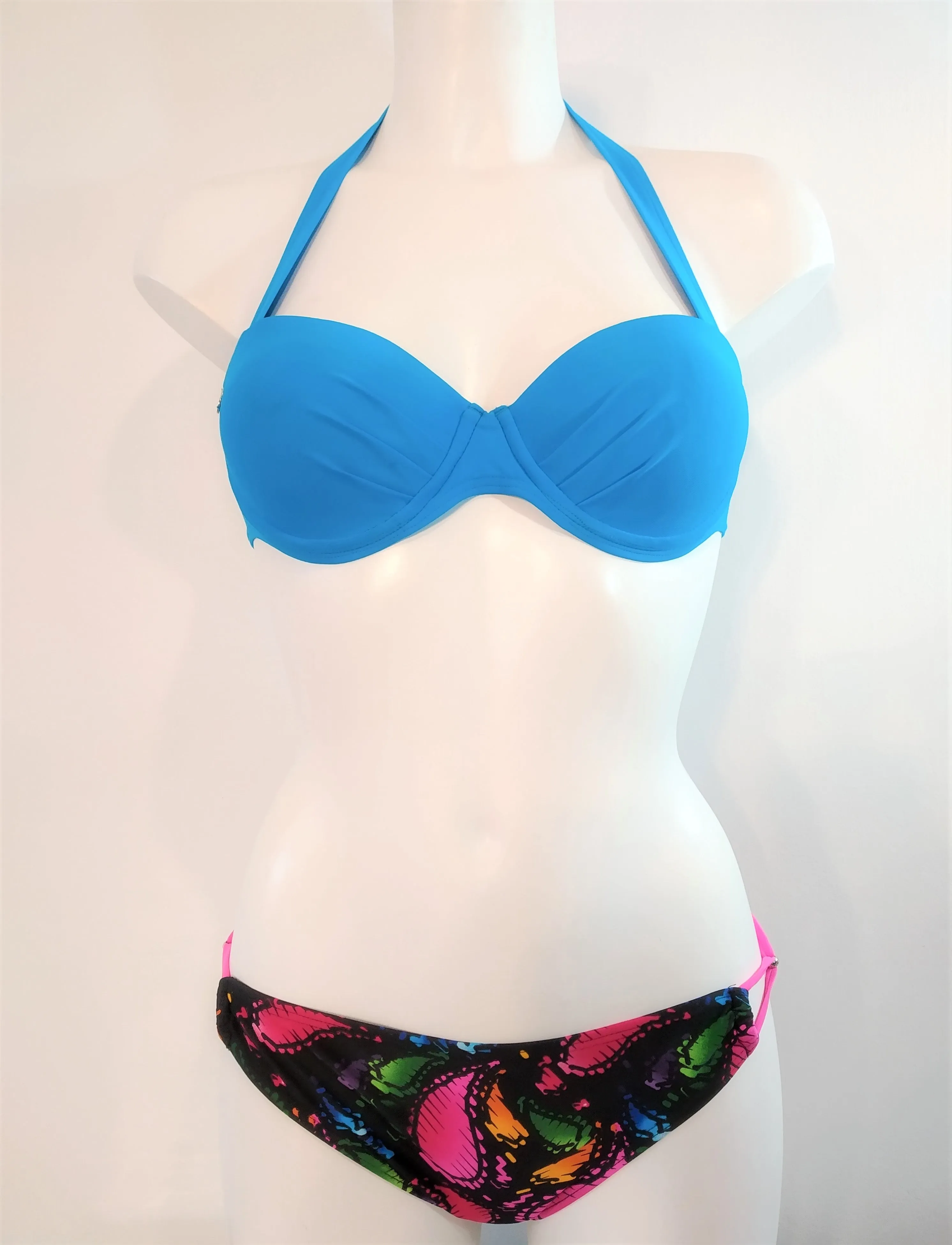 Butterfly  Low cut  bottoms