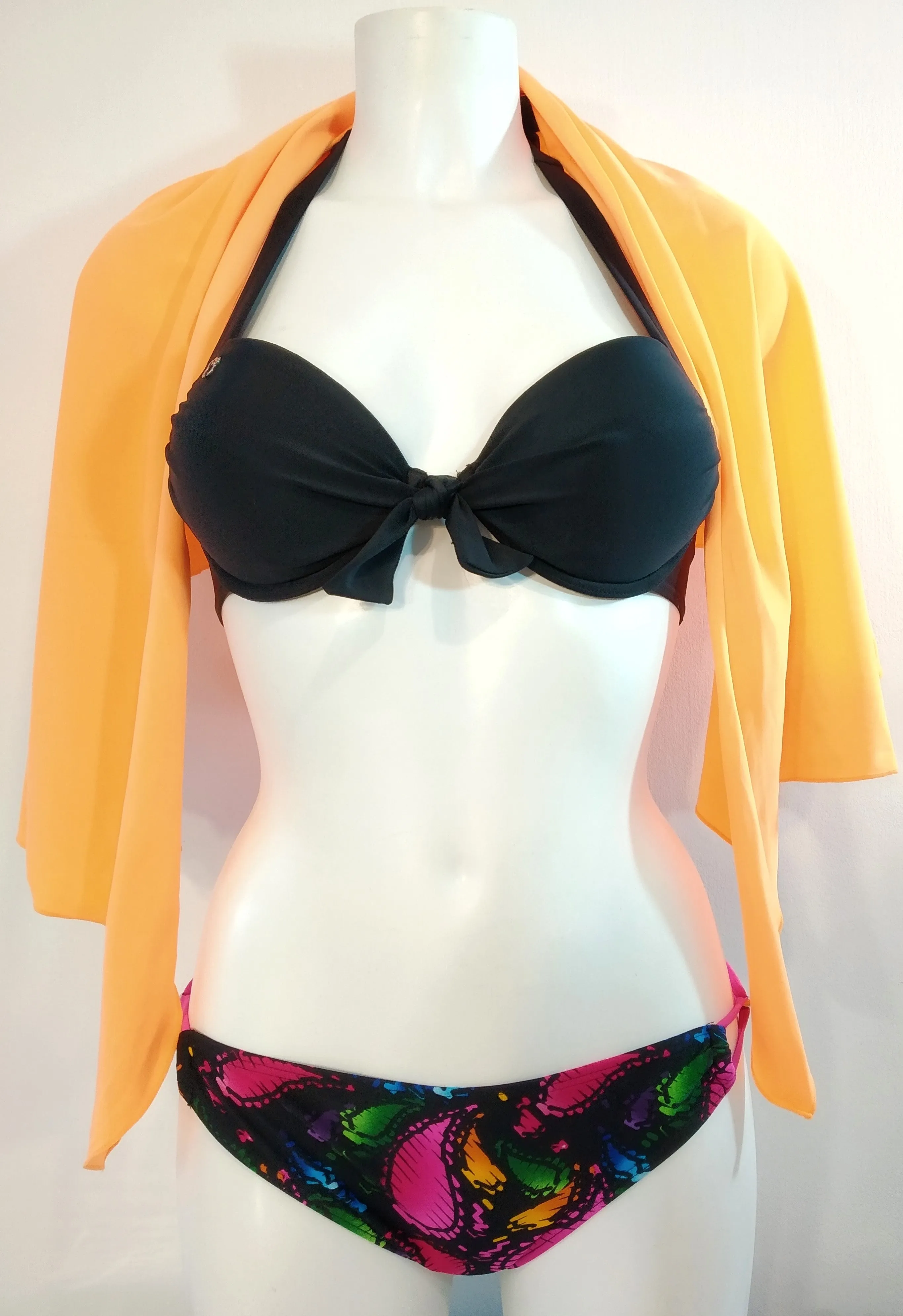 Butterfly  Low cut  bottoms
