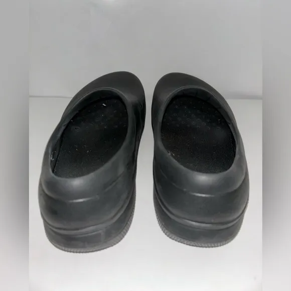 Crocs On The Clock Work Arch Support Slip Resistant Relaxed Fit Men 8 Women 10