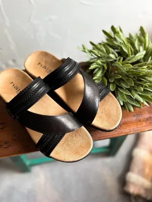 Desiree | Black