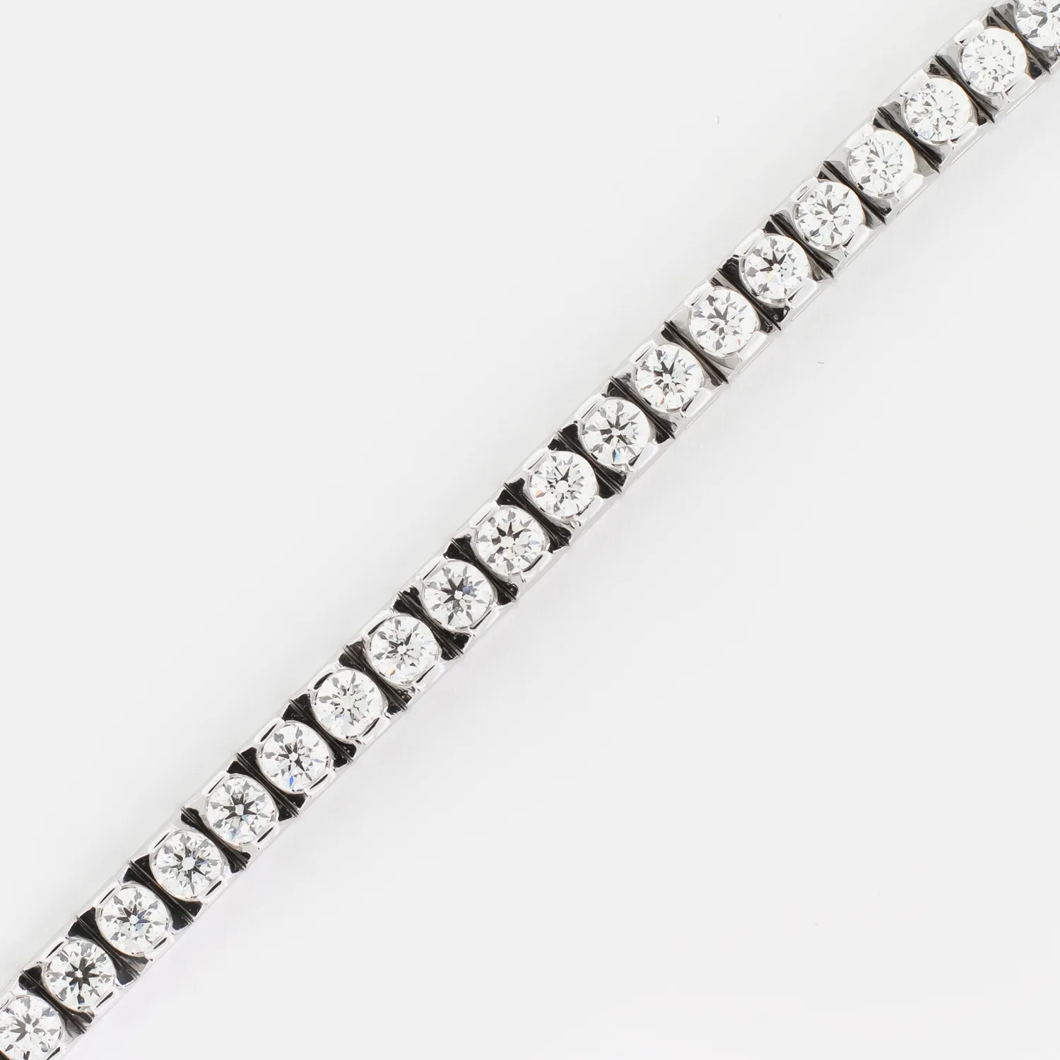 Diamond Tennis Bracelet - 14K White Gold - 7.70ct.