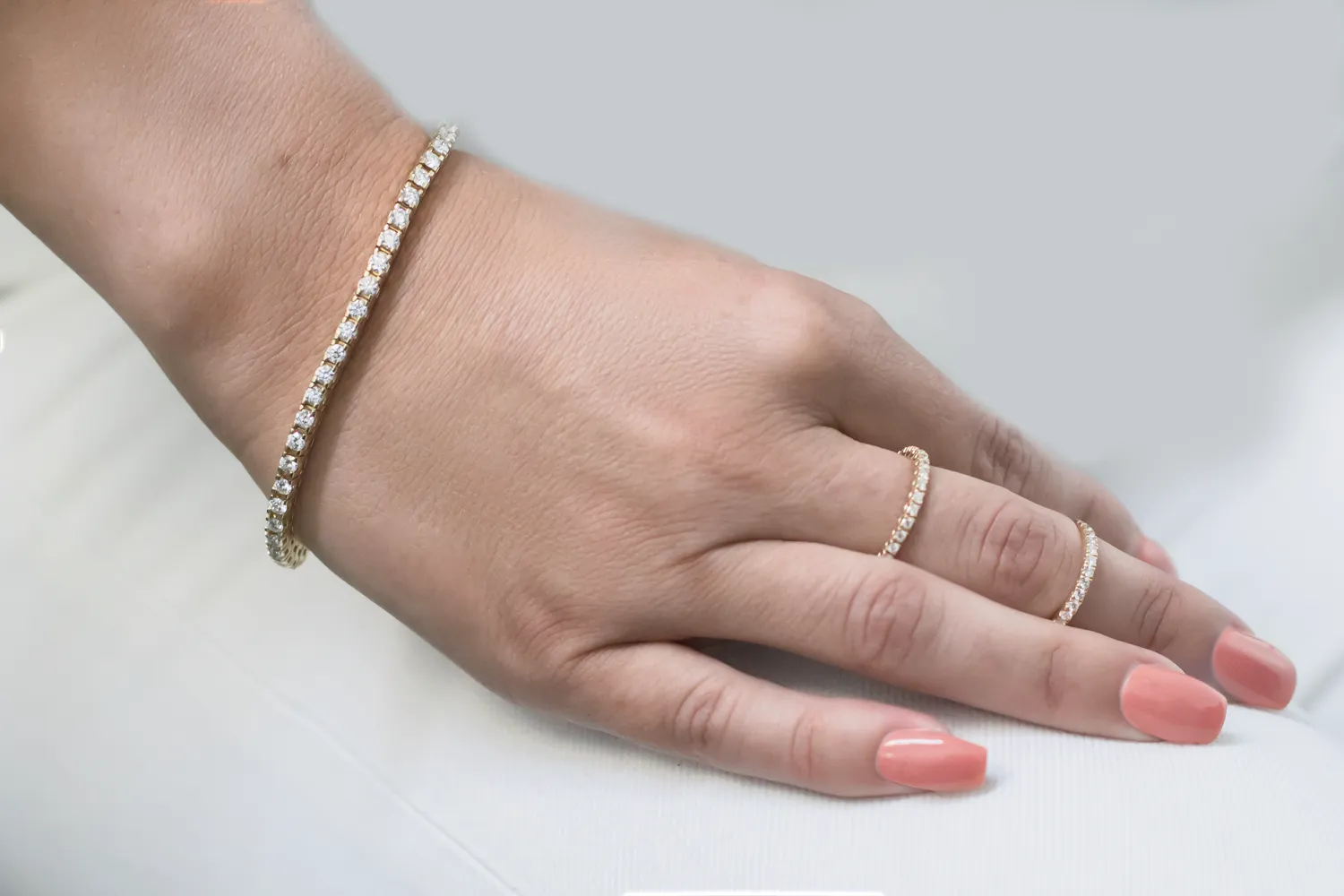 Diamond Tennis Bracelet - 14K Yellow Gold - 4.00ct.