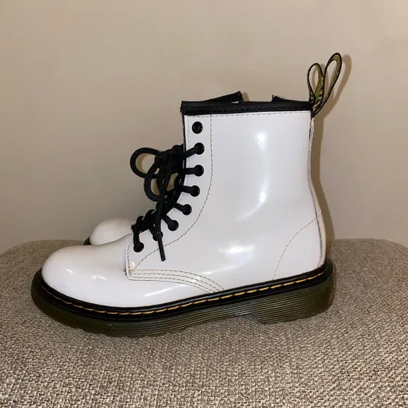 Dr. Martens Combs Little Kid Boot in White Patent Leather