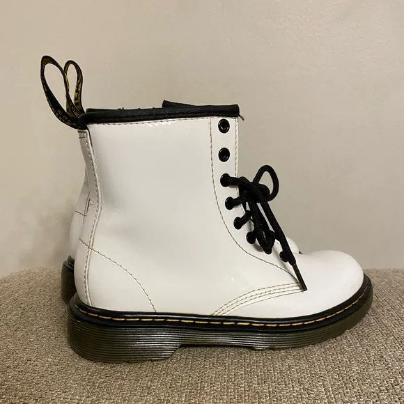 Dr. Martens Combs Little Kid Boot in White Patent Leather