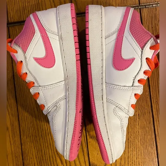 EUC Nike Jordan Boy’s Air Jordan 1 Low’s (big kid) size 4Y, low cut top