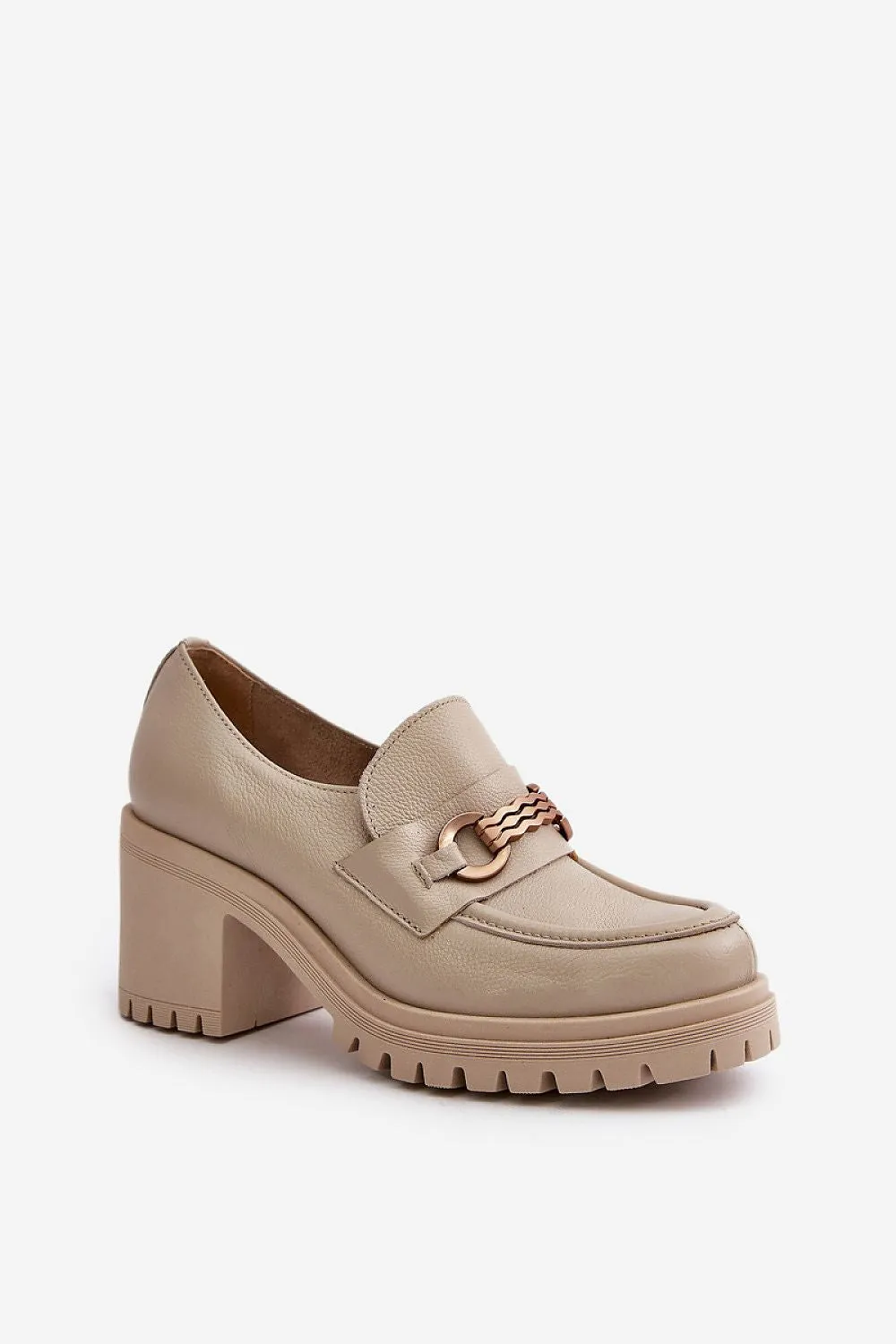 Heeled low shoes