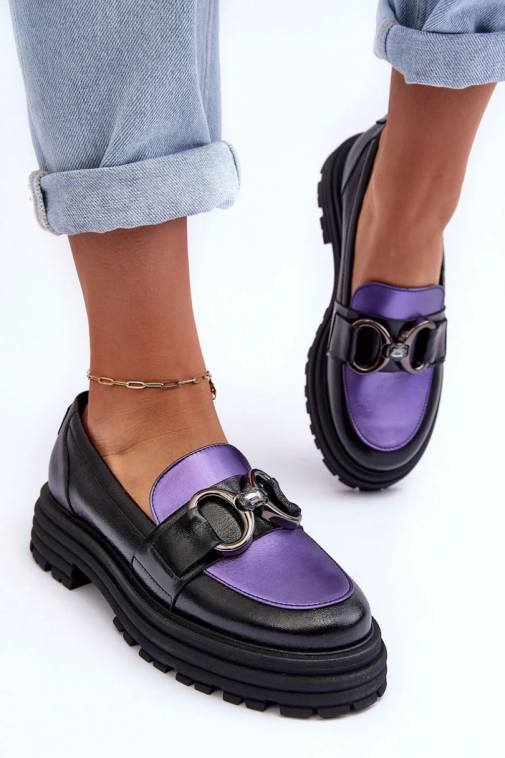Heeled low shoes