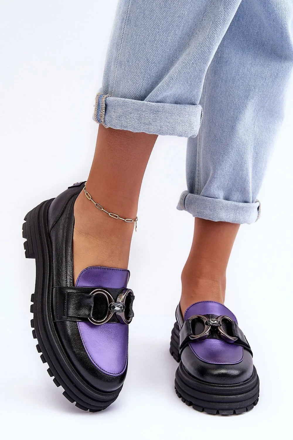 Heeled low shoes