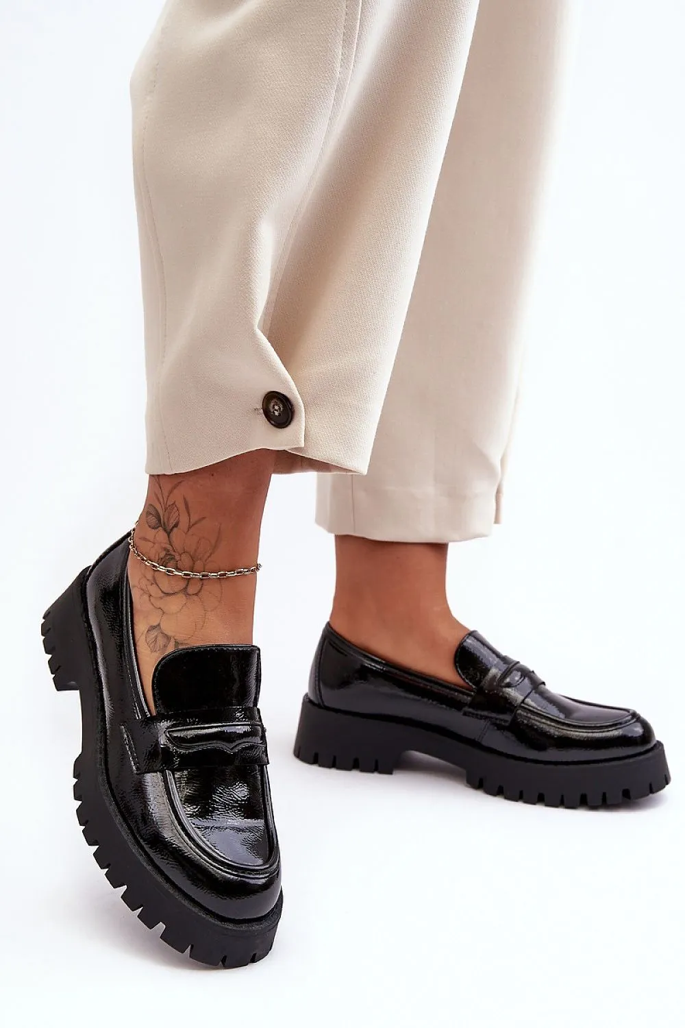 Heeled low shoes