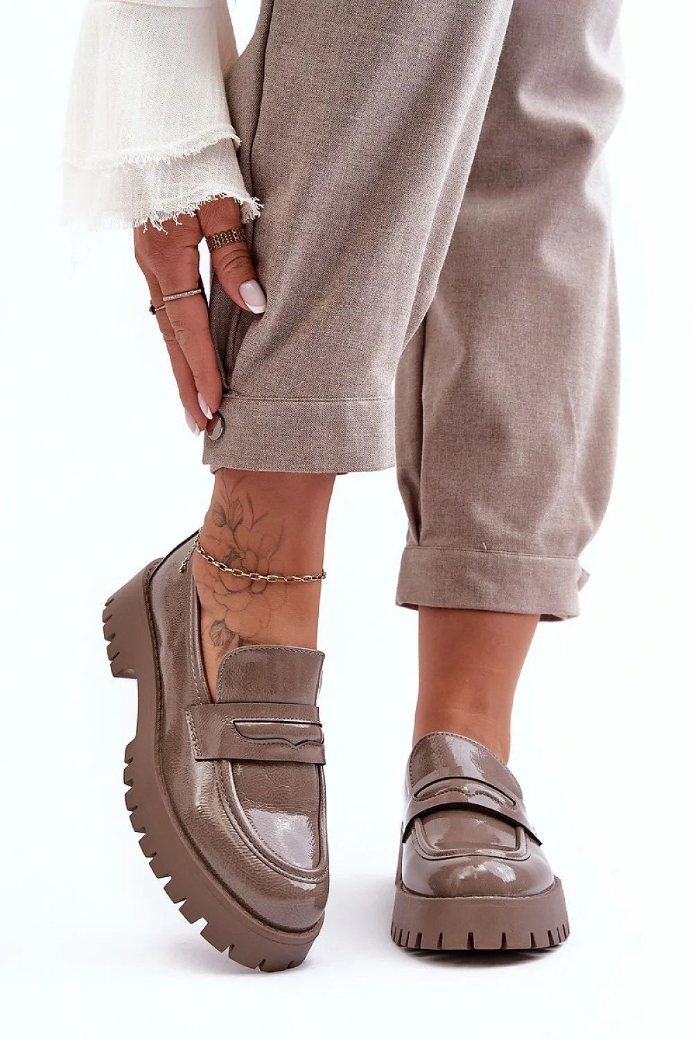 Heeled low shoes