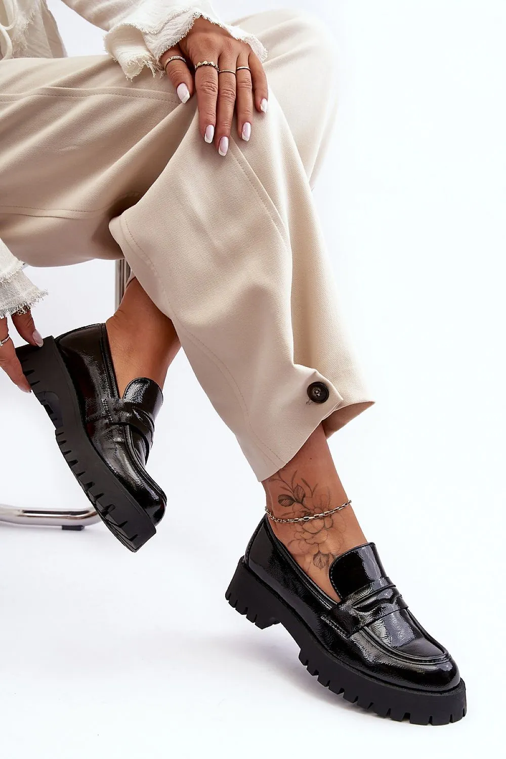 Heeled low shoes