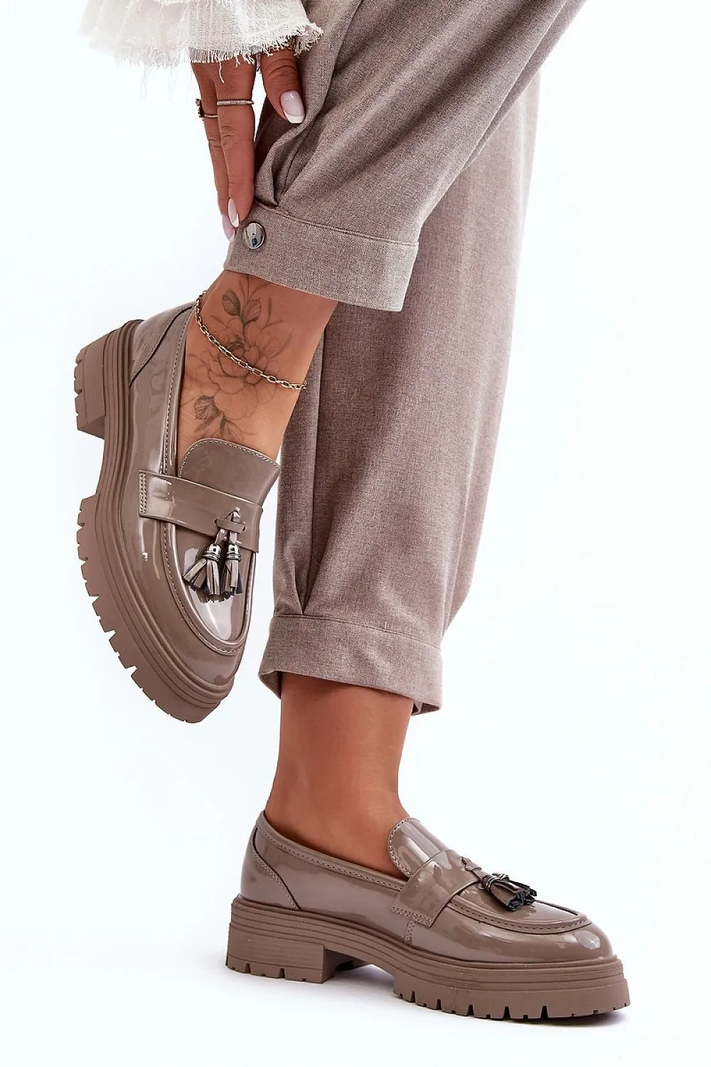 Heeled low shoes