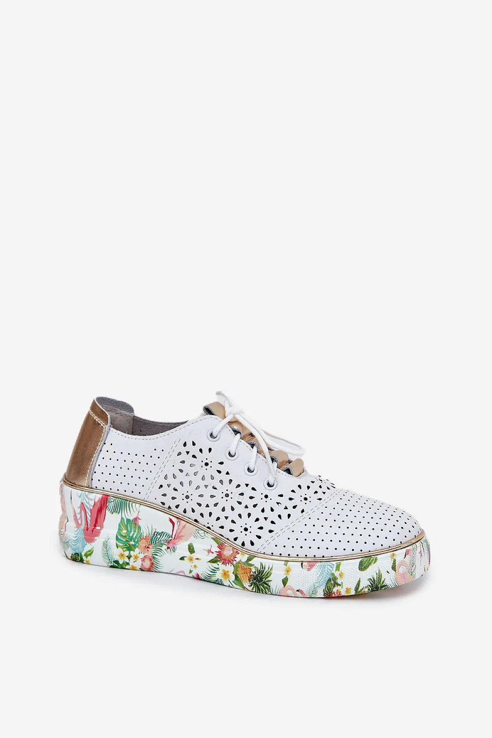Low Shoes Step in style