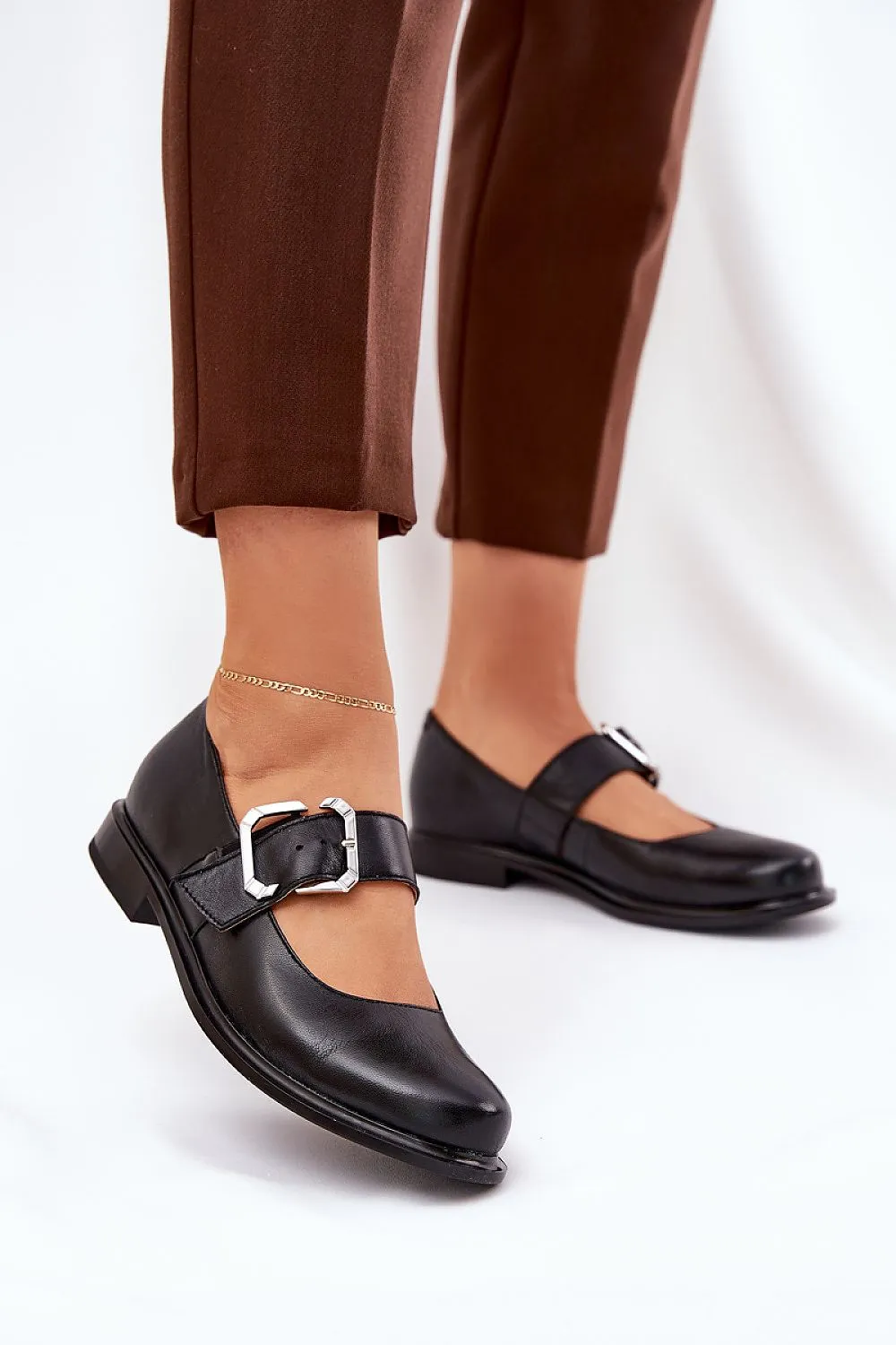 Low Shoes Step in style