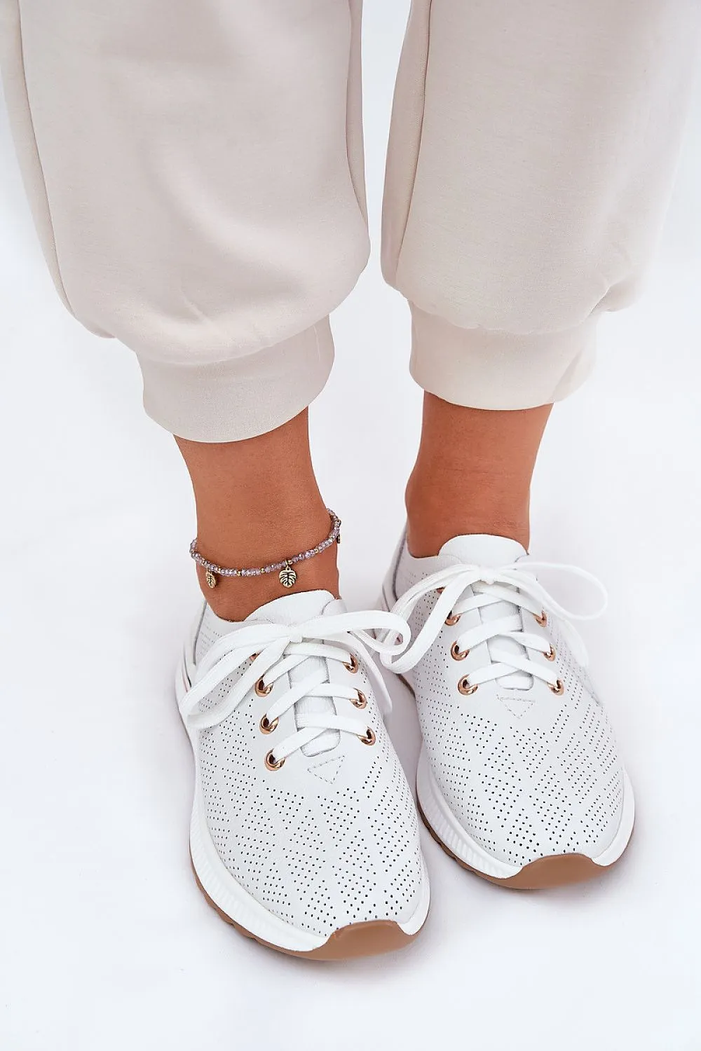Low Shoes Step in style
