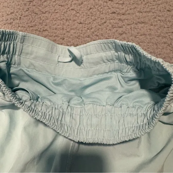Lululemon Hotty Hot High-Rise Lined Short 2.5&quot;Blue Chill Size 6