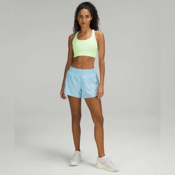 LULULEMON Hotty Hot High-Rise Lined Short 4&quot; in Blue Chill Size 8 NWT