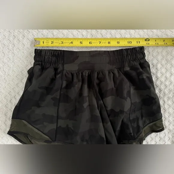 Lululemon Hotty Hot Low Rise Short 4&quot; Heritage 365 Camo Dark Olive Multi 4 Tall