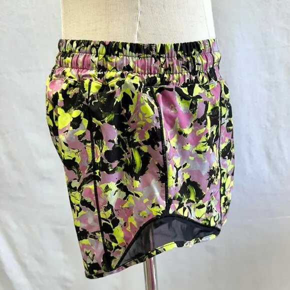 Lululemon Hotty Hot Low Rise Short Inflected Highlight Yellow Multi/Black Size 6