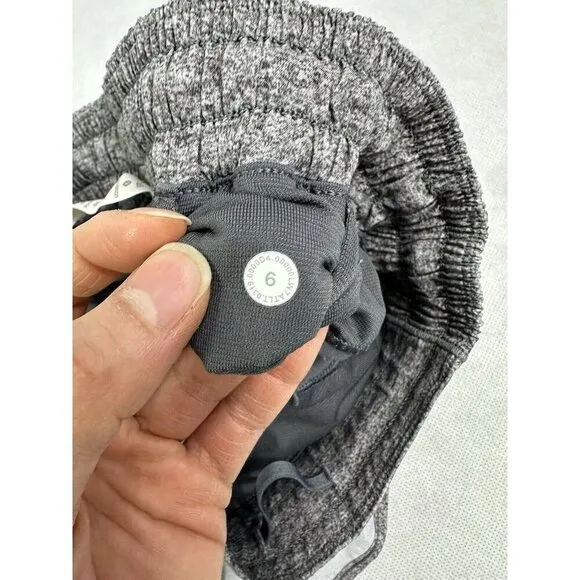 Lululemon Hotty Hot Short High Rise Long 4&quot; Heather Lux Multi Black 6 Tall EUC