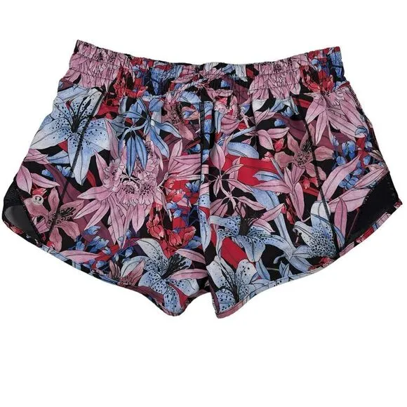 Lululemon Hotty Hot Short Low-Rise 2.5&quot;  *Lush Lillies Multi/Black