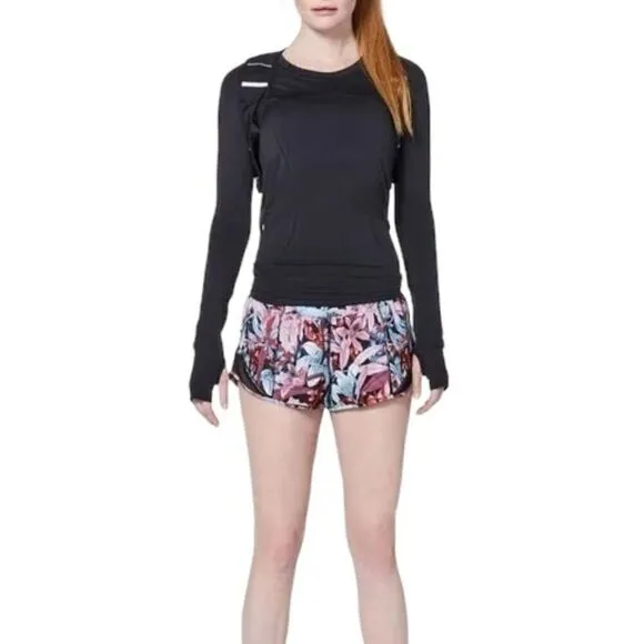 Lululemon Hotty Hot Short Low-Rise 2.5&quot;  *Lush Lillies Multi/Black