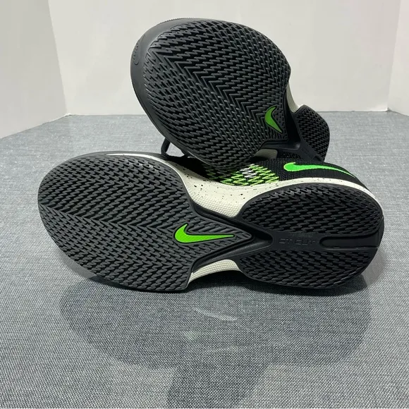Nike Air Zoom GT Cut Academy Basketball Shoes FB2599-001 Black Men's Size 12 New