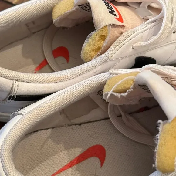 Nike Women's Blazer '77 Low Shoes