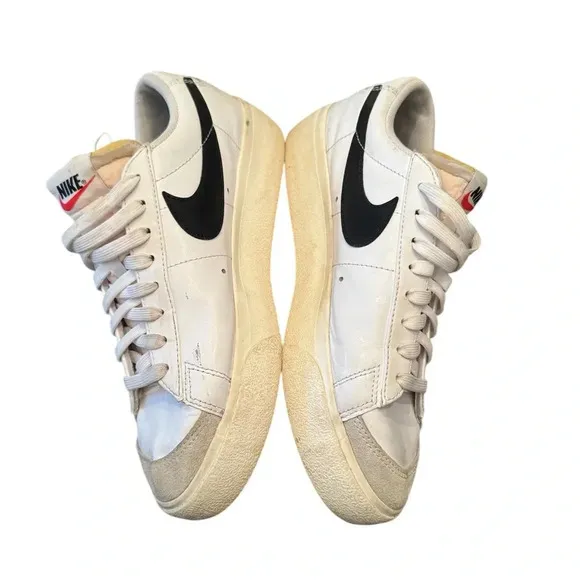 Nike Women's Blazer '77 Low Shoes