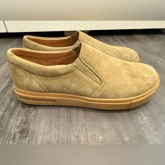 Oswego Birkenstocks Tan Slip-On Shoes, faded khaki size 40