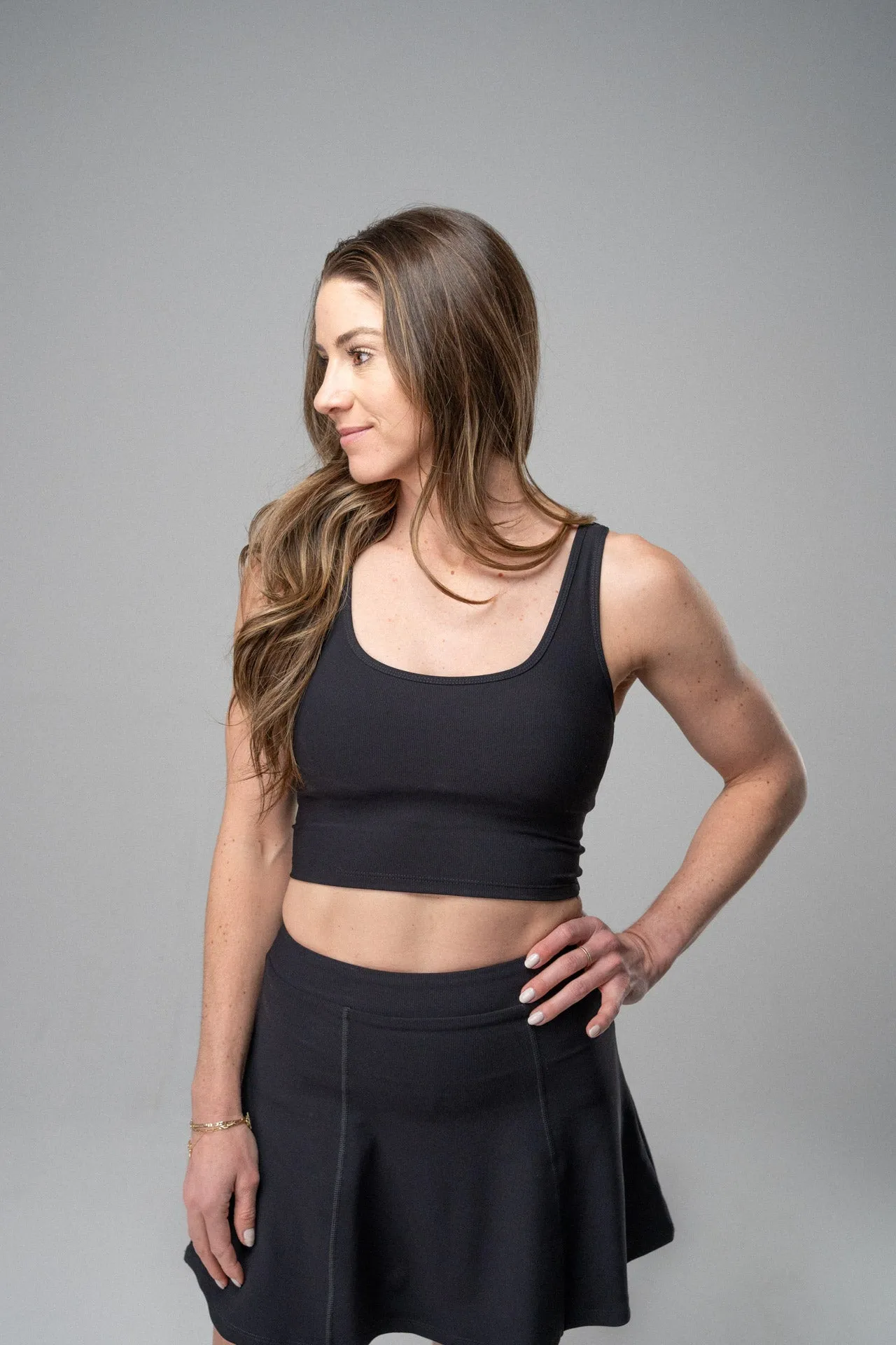 radiant ribbed built-in crop tank
