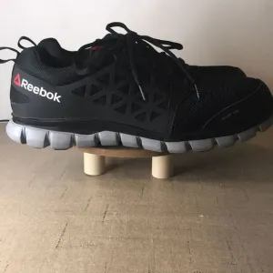 Reebok Men’s 11.5W Shoes - Alloy Toe, Oil Resisting, Slip Resisting