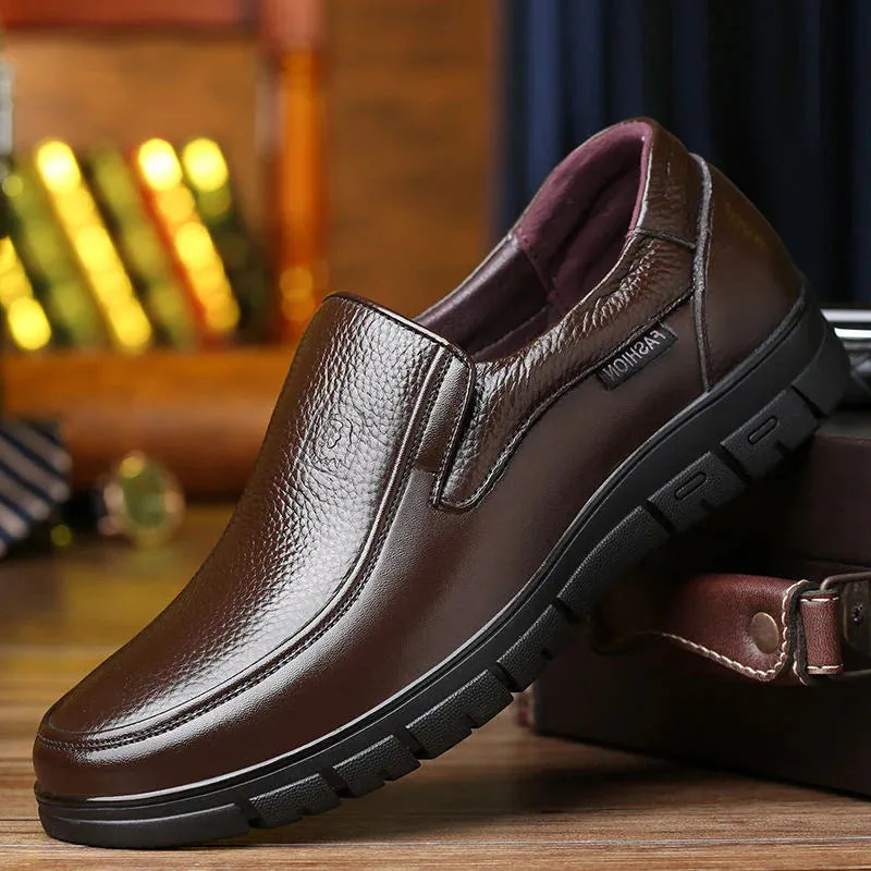 REGAL™ | Men's Supportive Walking Shoes