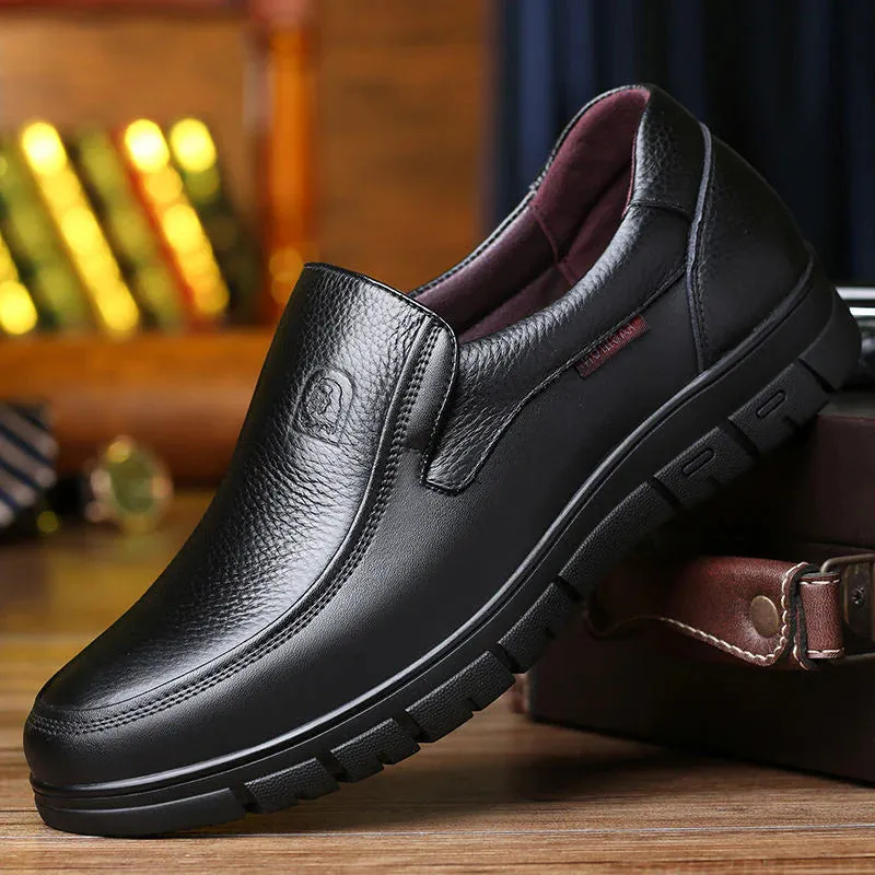 REGAL™ | Men's Supportive Walking Shoes