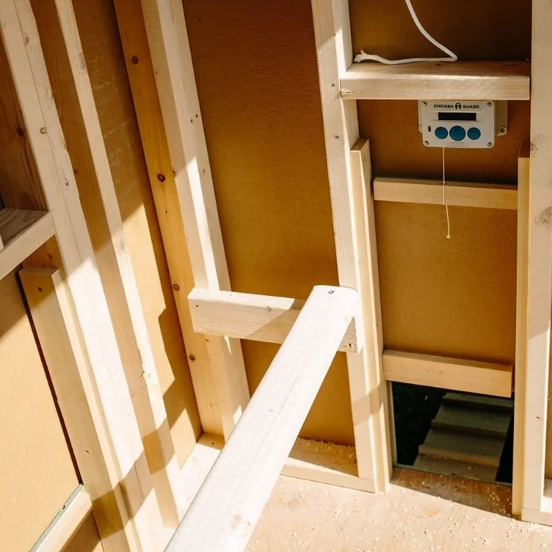 Self Locking Automatic Run Door