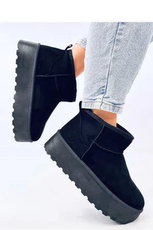 Snow boots