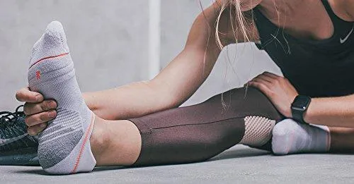 Stance Women's Uncommon Dip Invisible Peach Medium Socks
