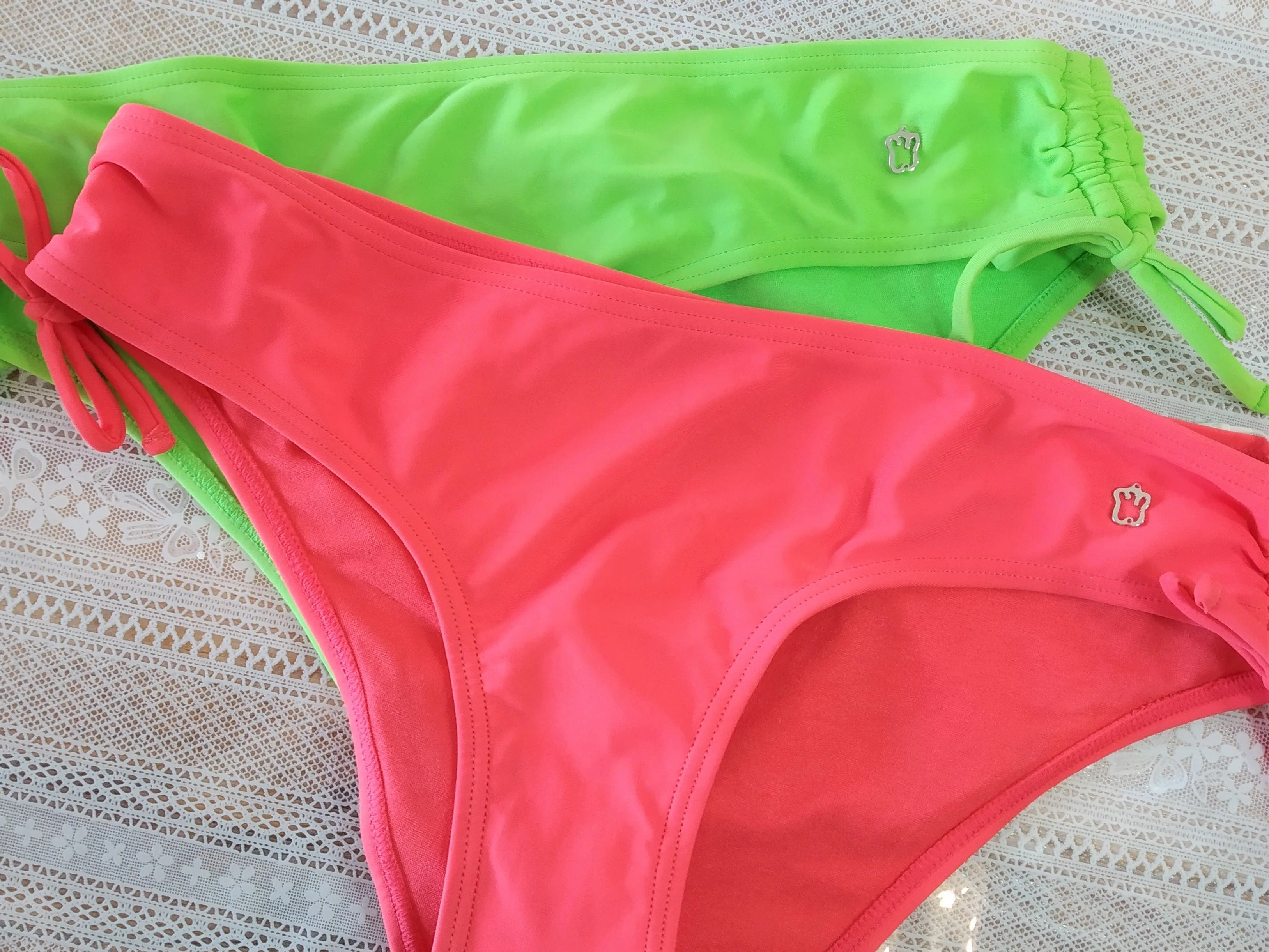 Sunny Day Low cut  bottoms pleated sides