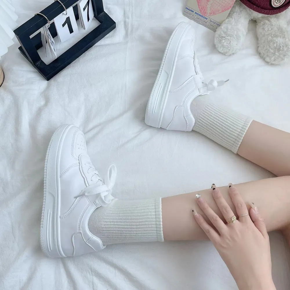 “White D”Shoes