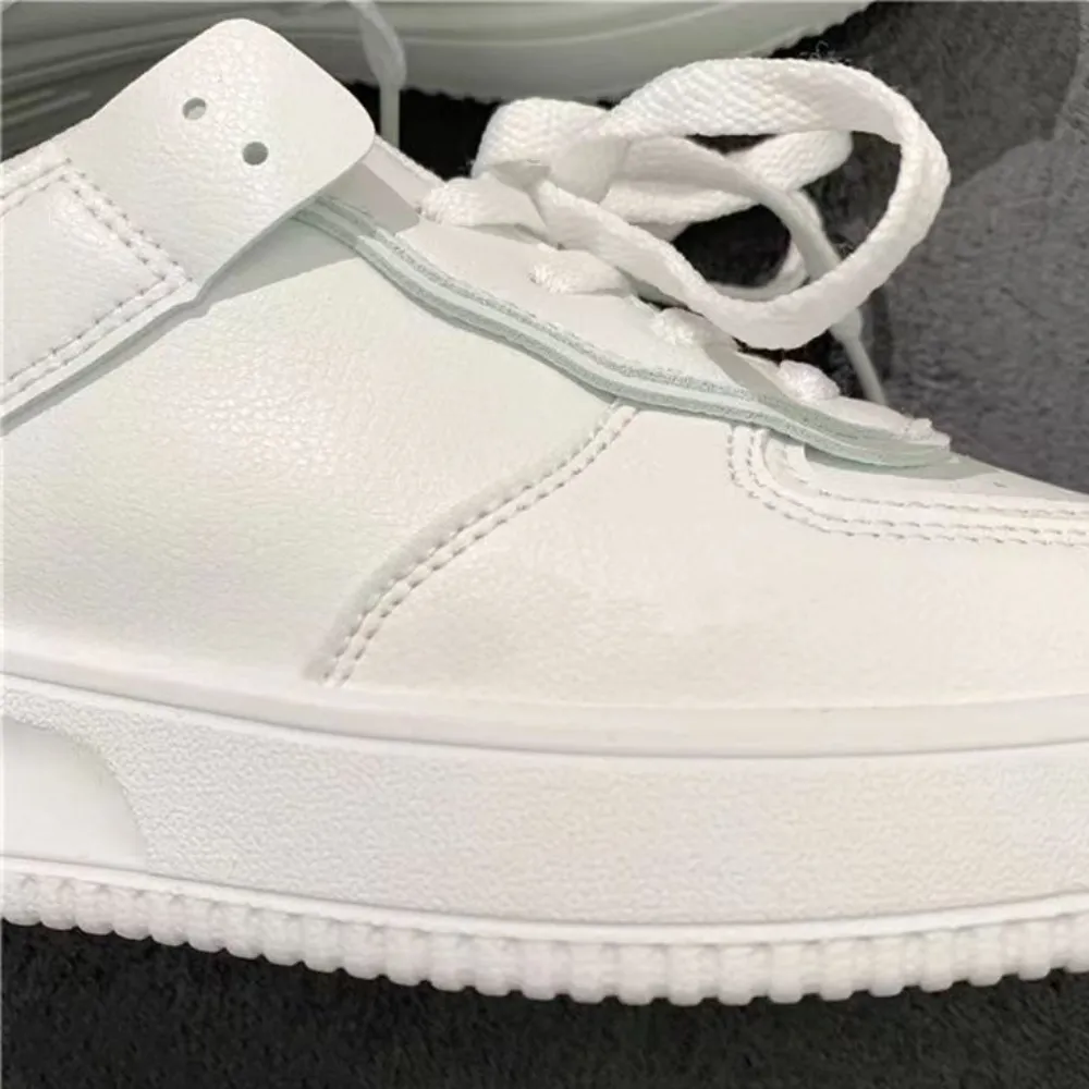 “White D”Shoes