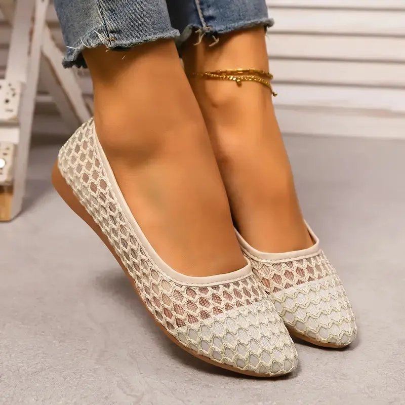 Women's Floral Ballet Flats - Pointed Toe Slip-On