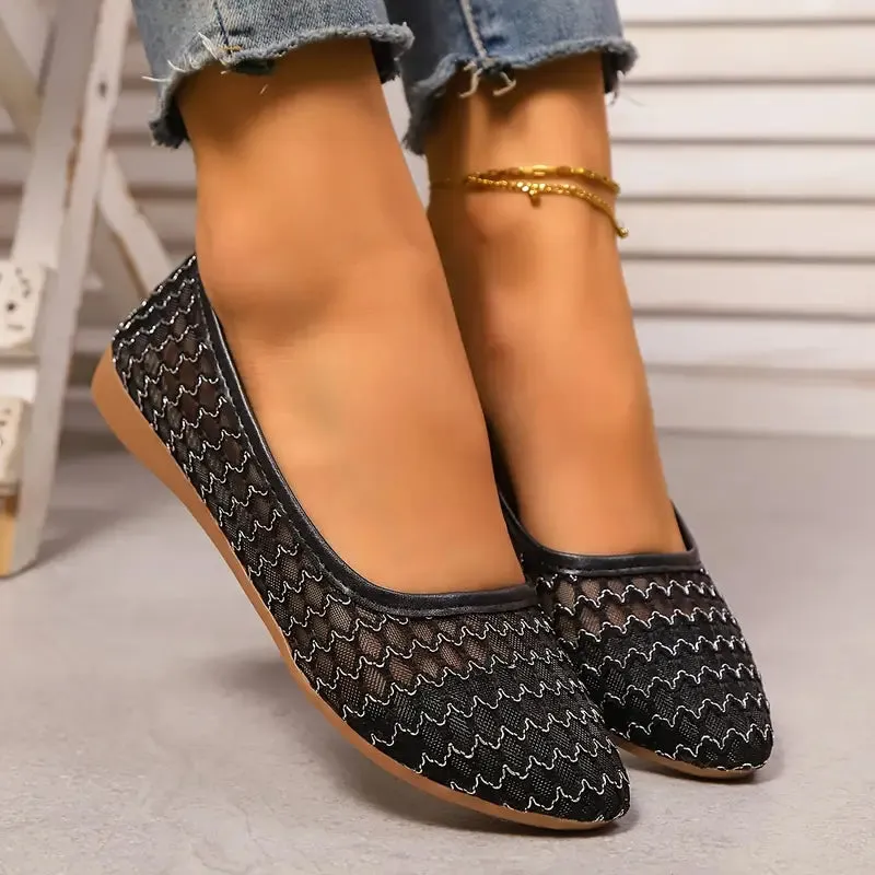 Women's Floral Ballet Flats - Pointed Toe Slip-On