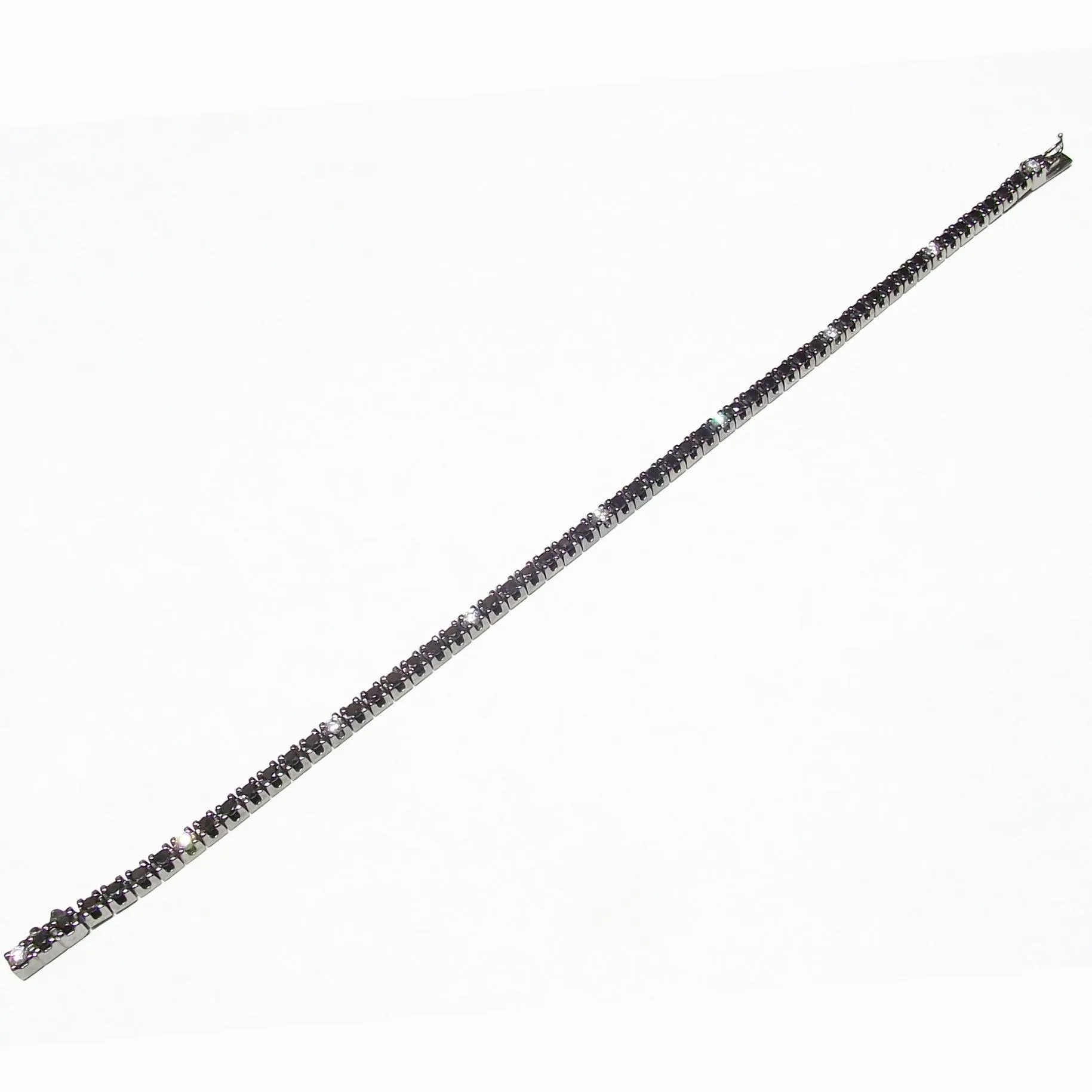 World Diamond Group Gold Tennis Bracelet 18kt Finish Ruttenio Black Diamonds 0.34ct Color G Puree VS and Black Diamonds 2.07ct 0200BR
